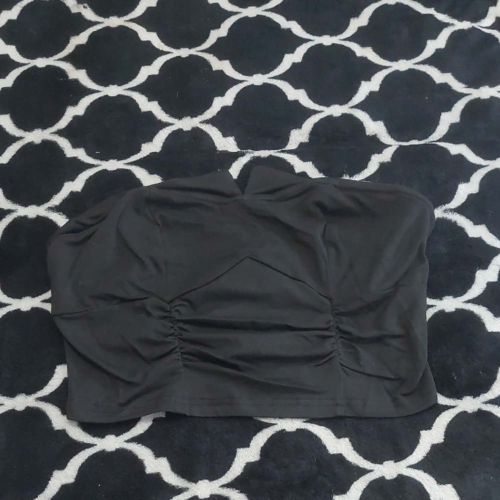 SHEIN Black Strapless Top